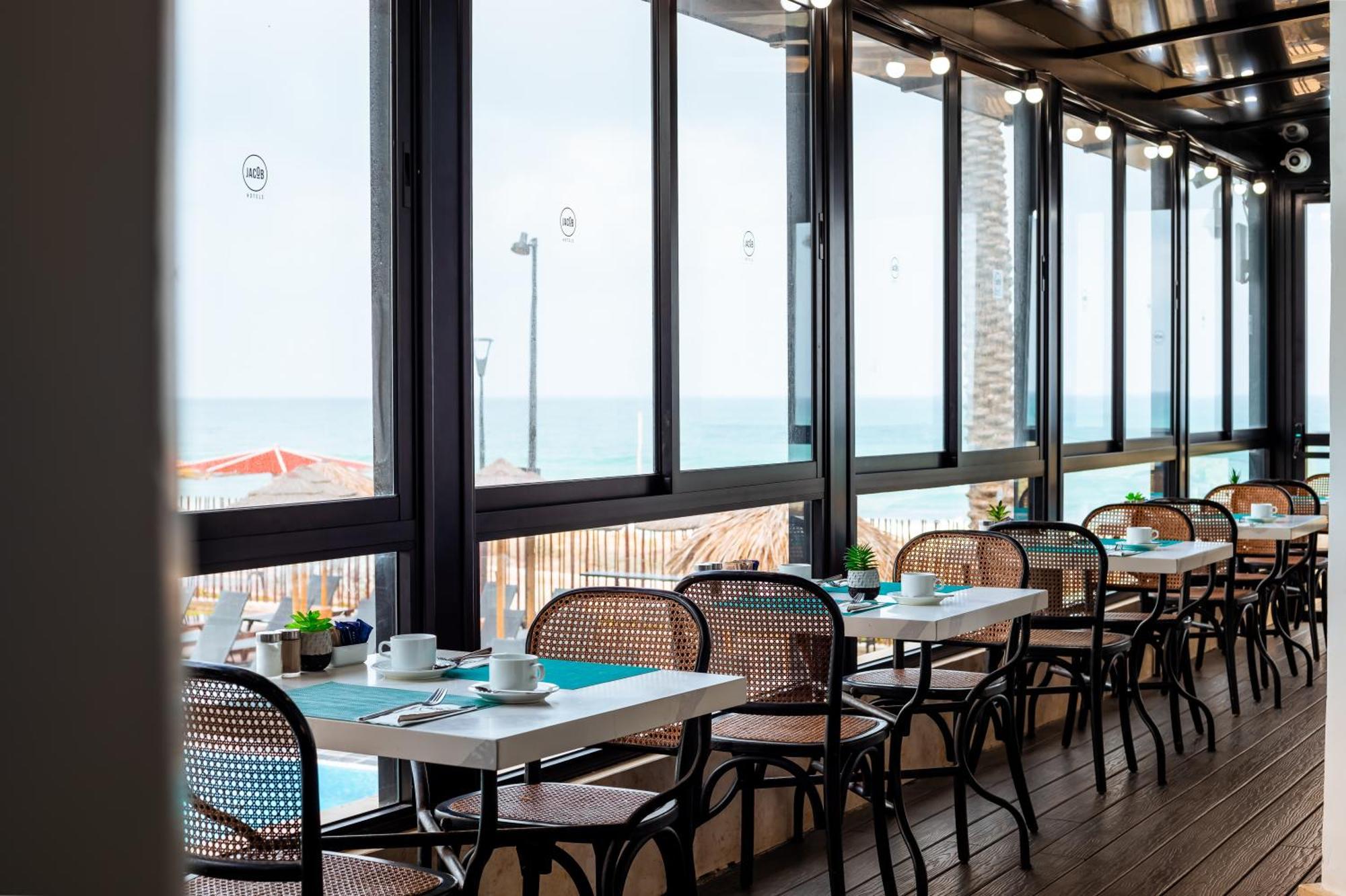 Jacob Sea Life Nahariya Hotell Exteriör bild