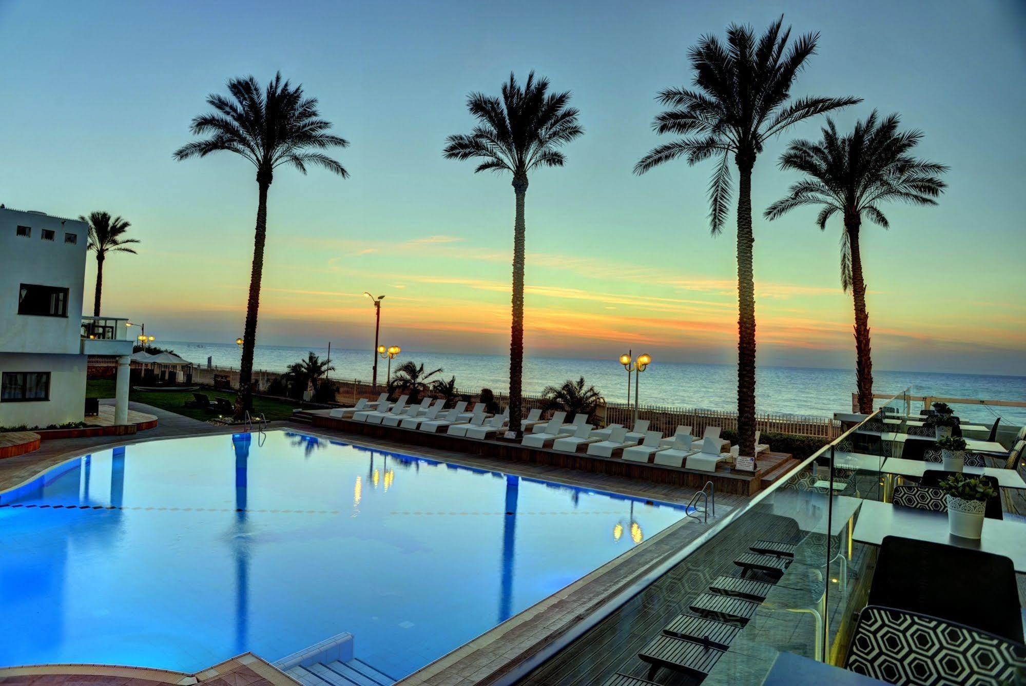Jacob Sea Life Nahariya Hotell Exteriör bild